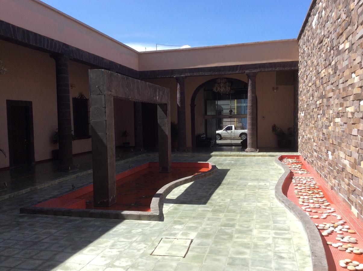 Valle de Santiago Hotel Candiles المظهر الخارجي الصورة