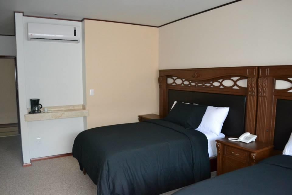 Valle de Santiago Hotel Candiles المظهر الخارجي الصورة